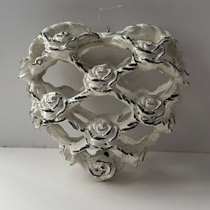 Vintage Shabby Chic Rose Heart Ornament - White Distressed Resin 4" Decoration